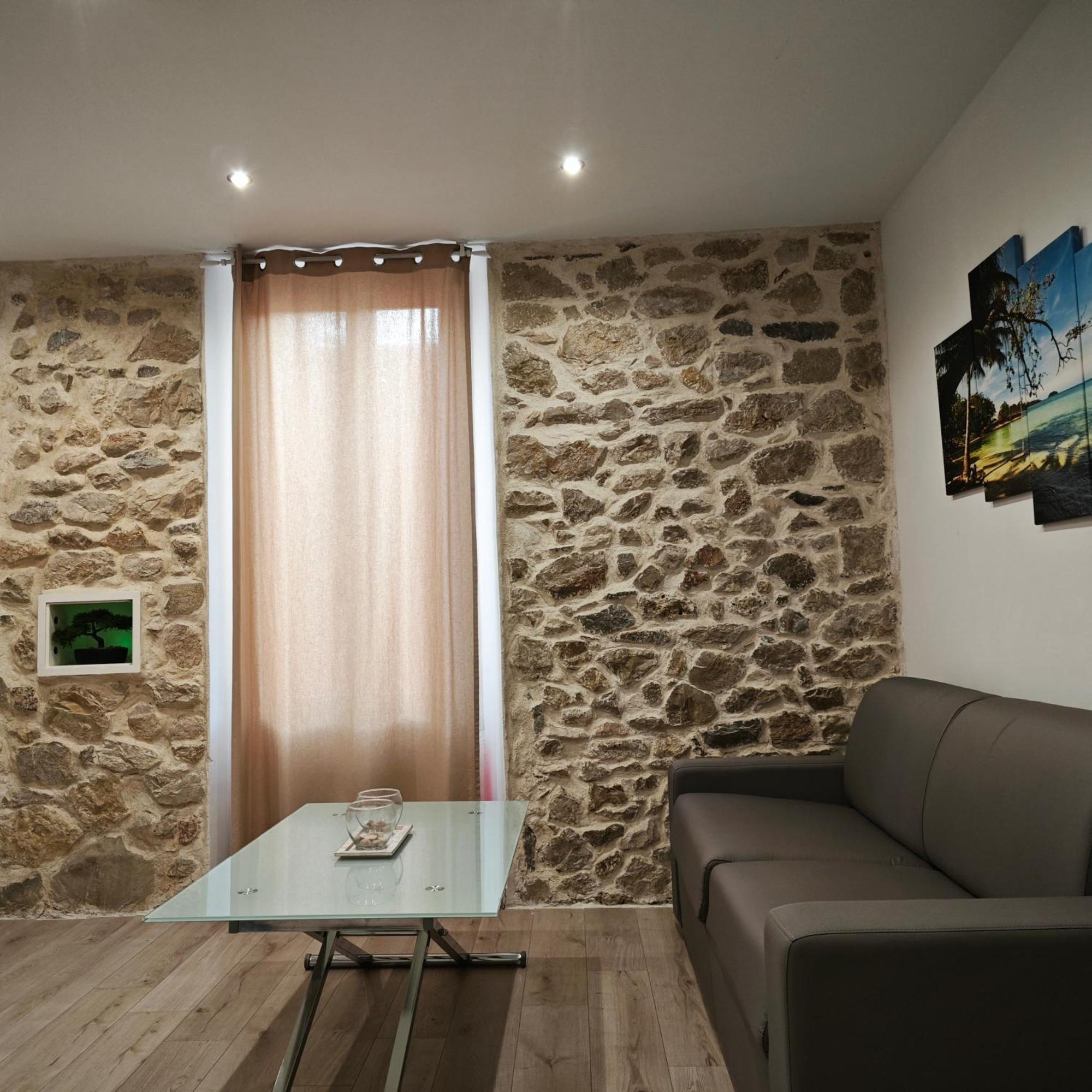 Appartement Tout Confort A 2 Pas Du Centre Ville 欧巴涅 外观 照片
