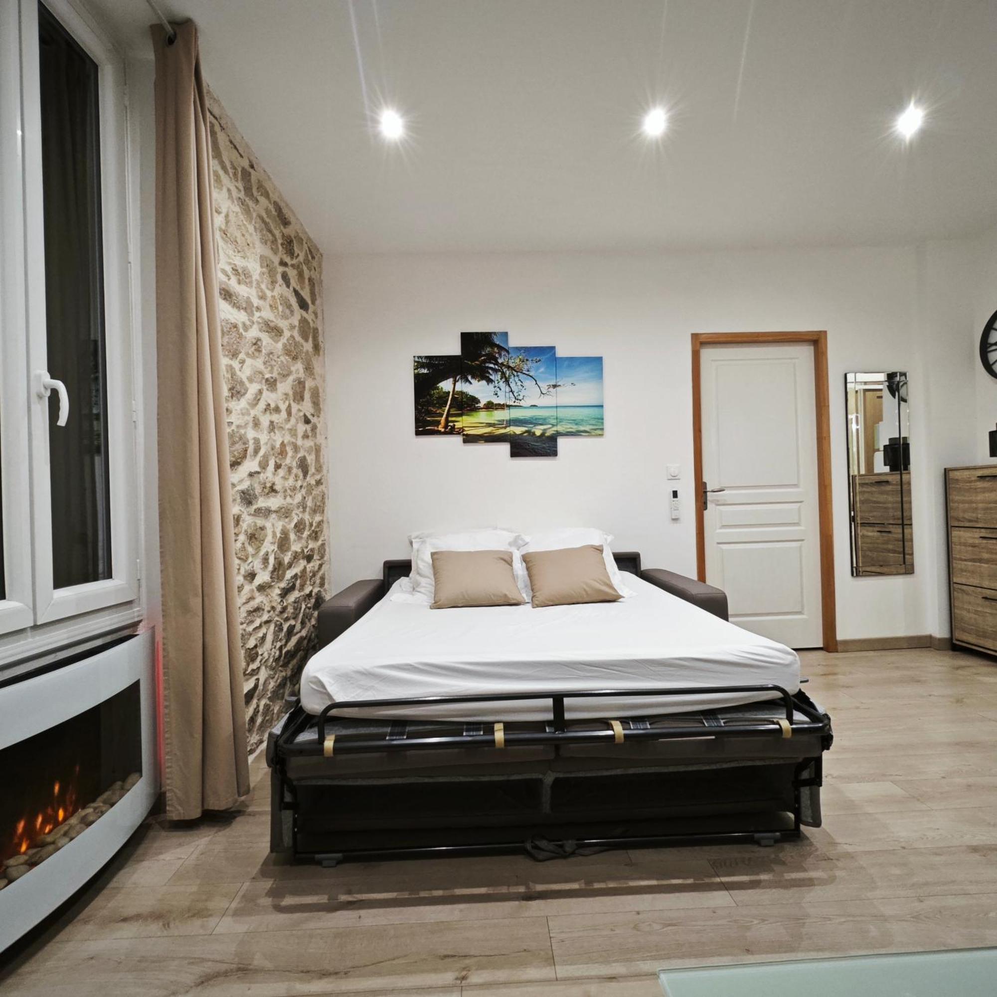 Appartement Tout Confort A 2 Pas Du Centre Ville 欧巴涅 外观 照片